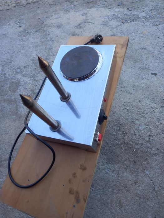 Продавам  профисонален хот док машина