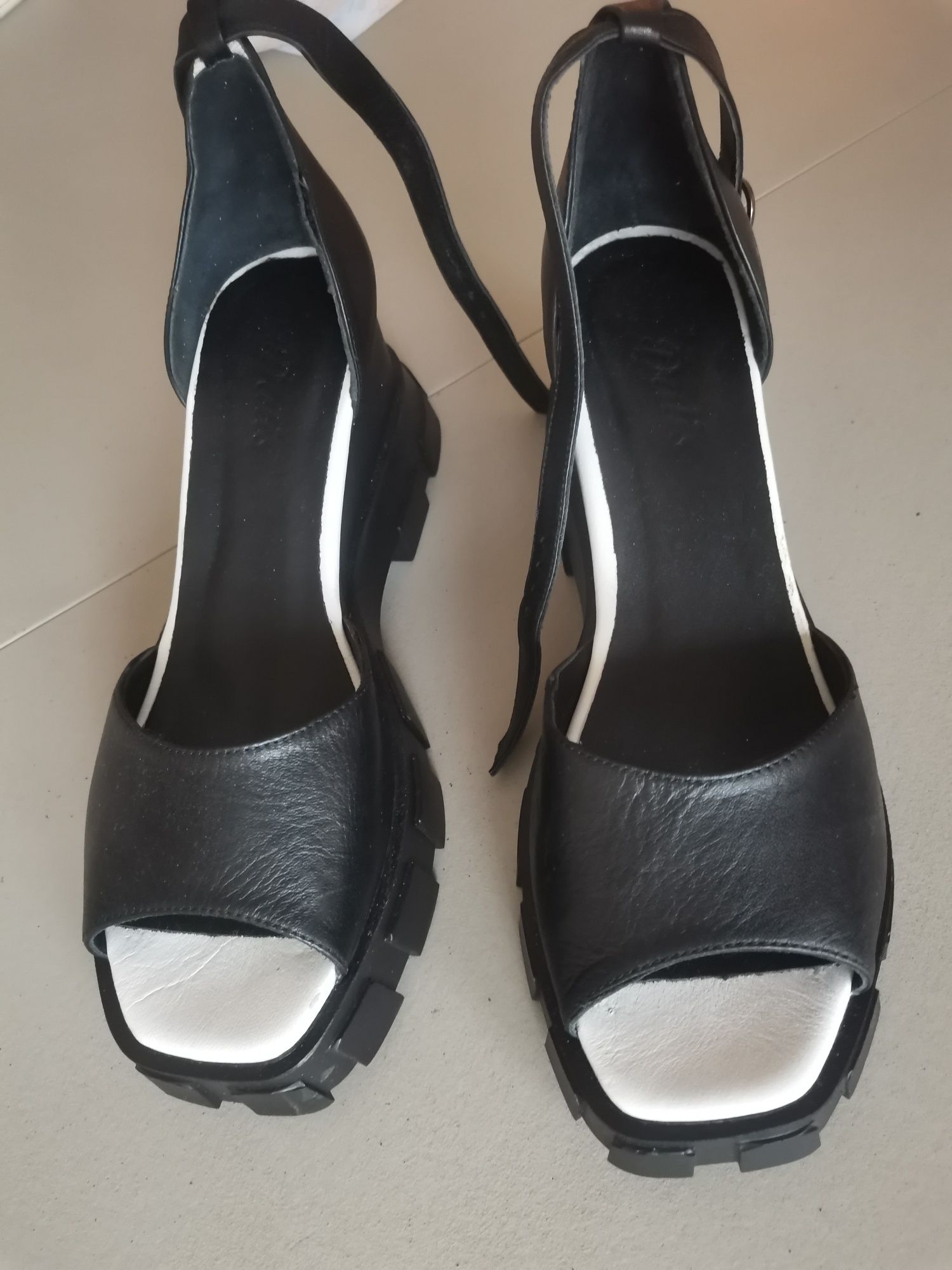 Нови черни дамски сандали естествена кожа Киара 39 номер