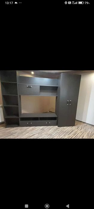 Продавам холна секция