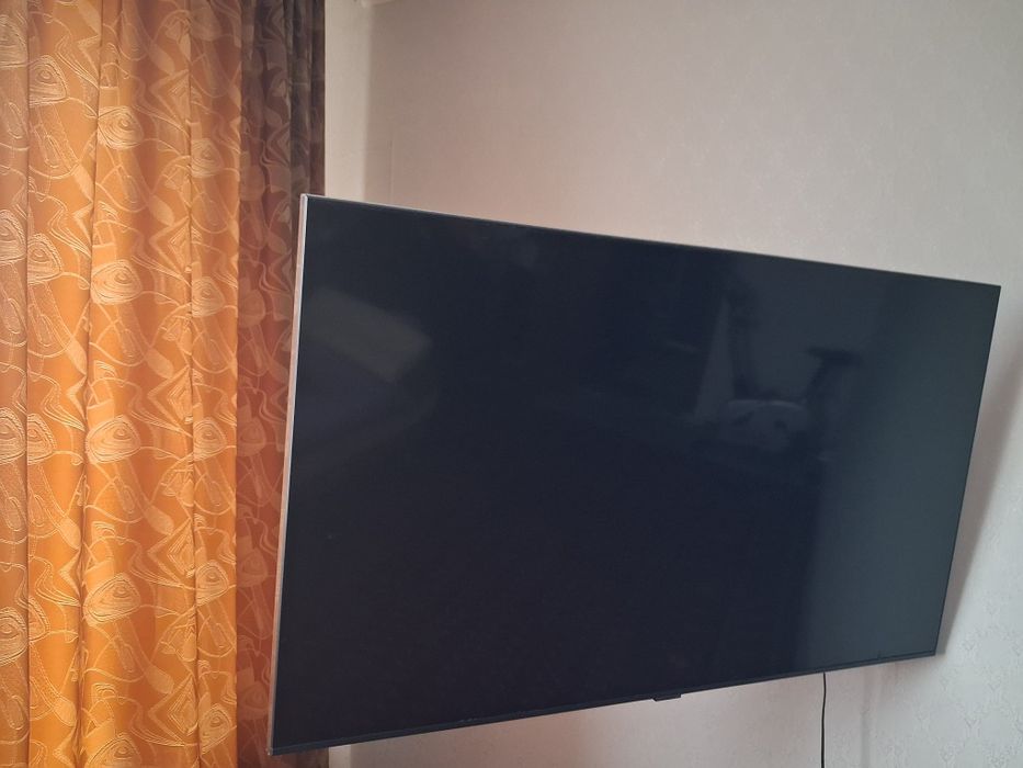Телевизор Samsung 50AU7500