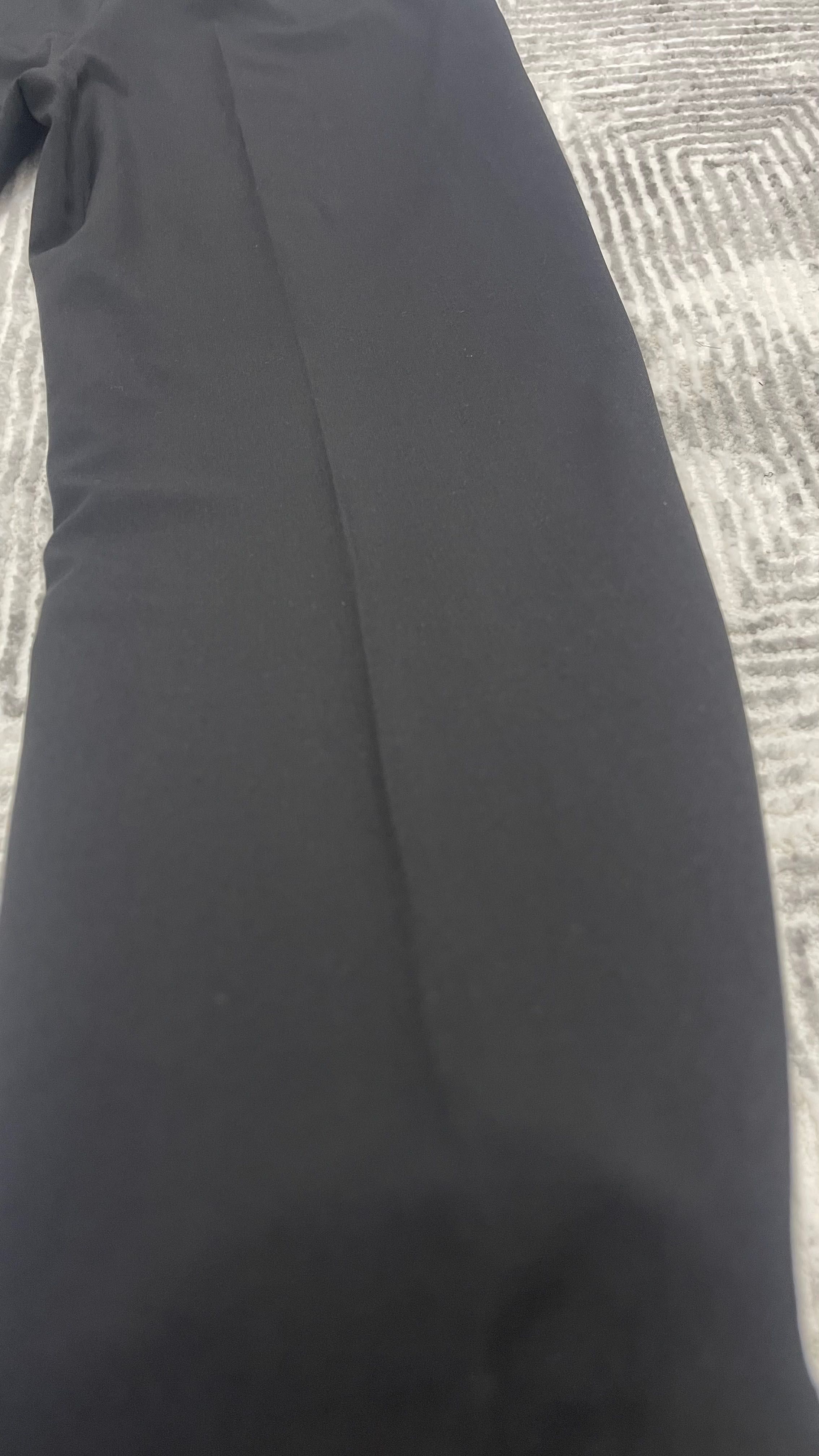 Чёрные брюки размер М для девочек