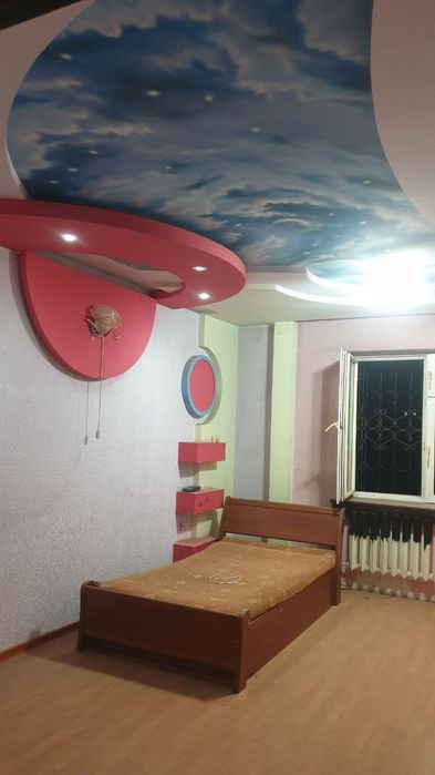 Uy sotiladi. 4/6/9. Bankovskiy. 203 m² Olmazor tumani. Medgorodok.