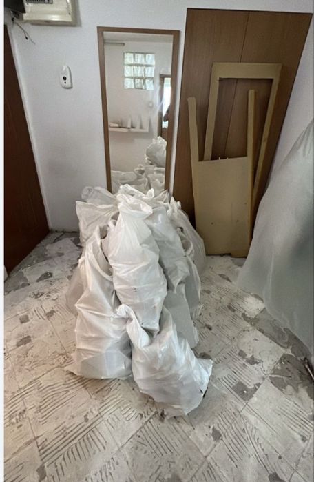 Debarasări-brasov Apartamente,curți,Beciuri,Garaje-Rapid în siguranța!