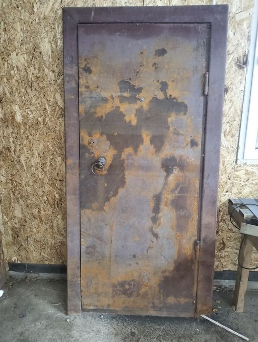 Дверь металлическая