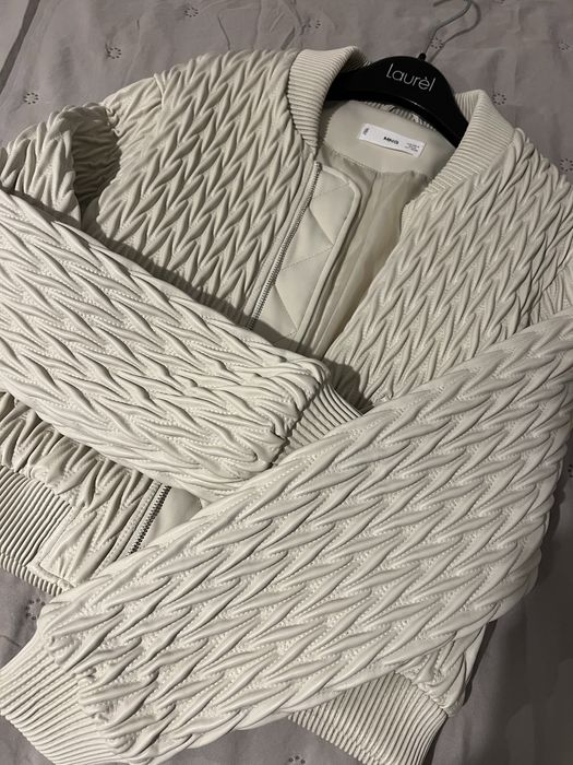 Geaca noua de piele MANGO