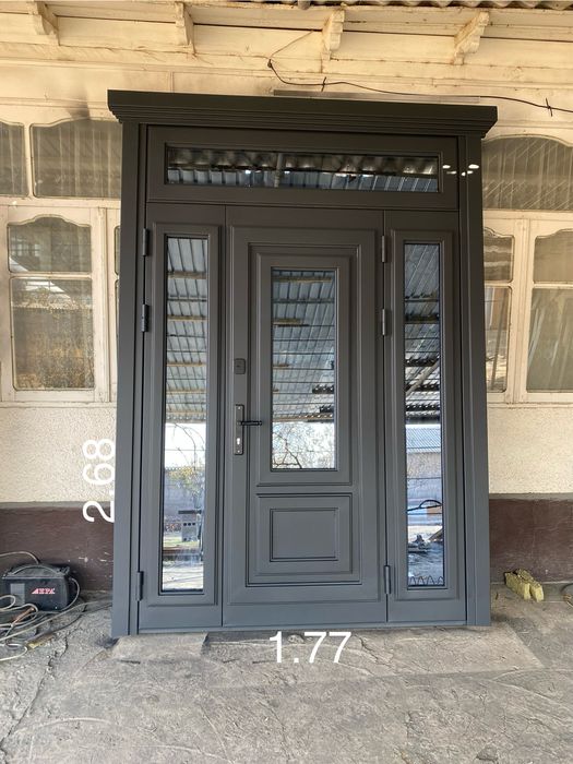 Входную дверь в в наличи