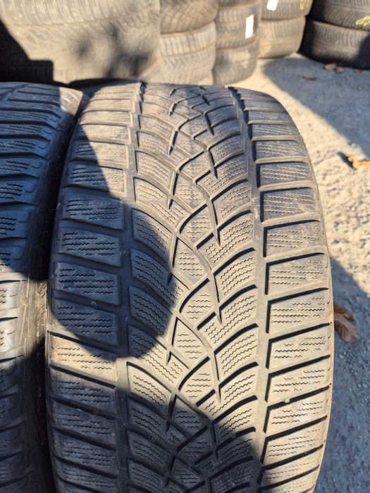 2 Anvelope de IARNA - 235/35/20 - GoodYear - Stare F buna DOT 2023