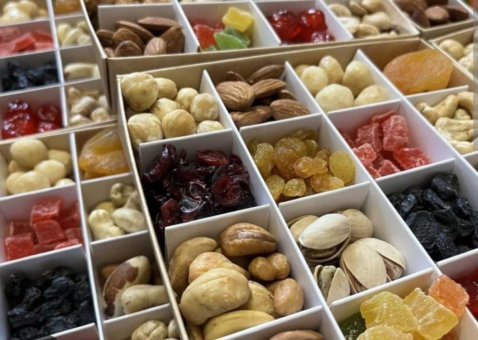 Индивидуальный подарочные наборы в деревянной коробке,сухофрукты,орехи