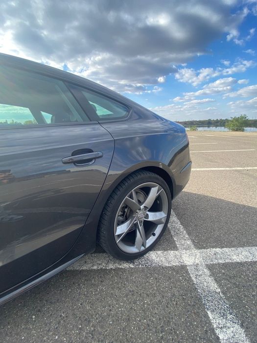 Vând vând vand.vand