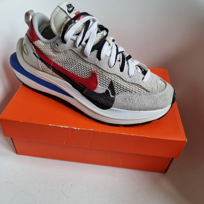 Nike vaporwaffle Sacai marimea 43 adidasi barbati