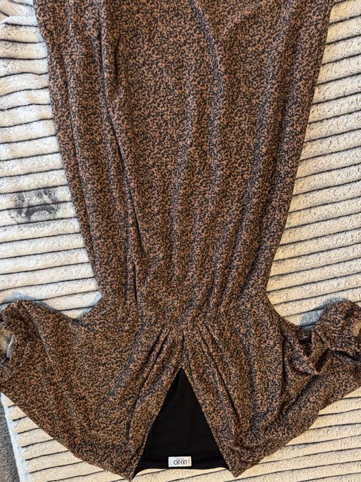 Всички рокли по 15 лев