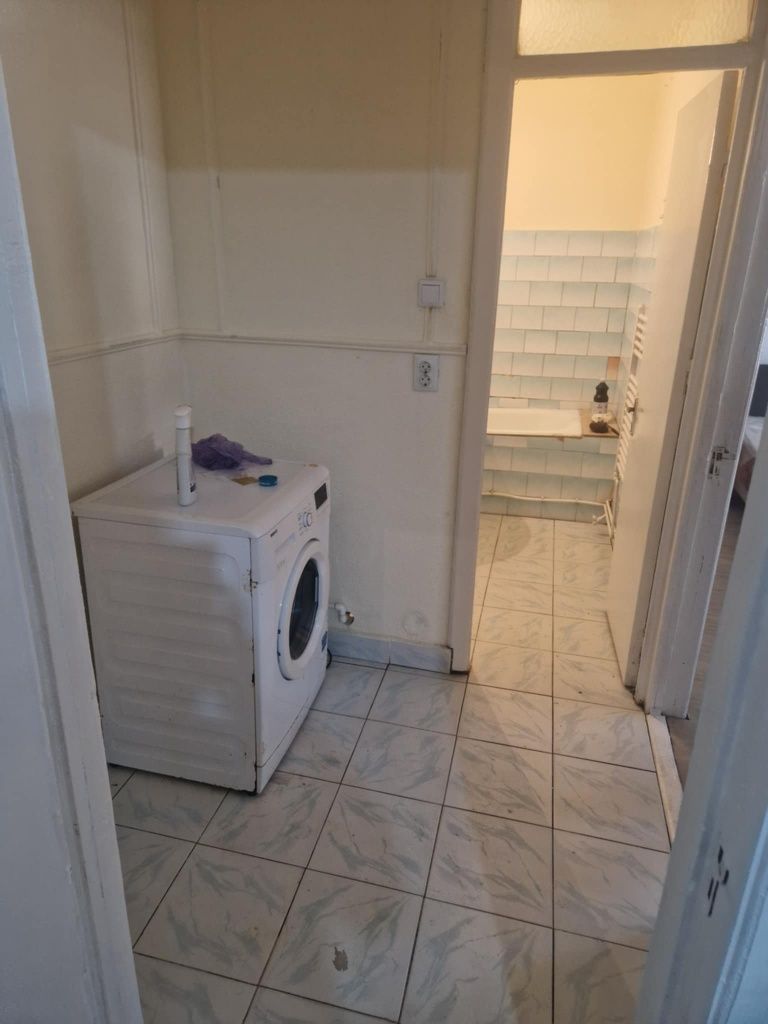Inchiriez apartament cu 2 camere