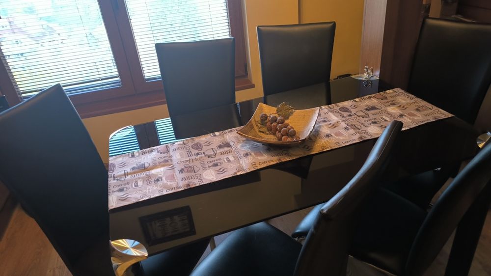 Маса със столове - комплект