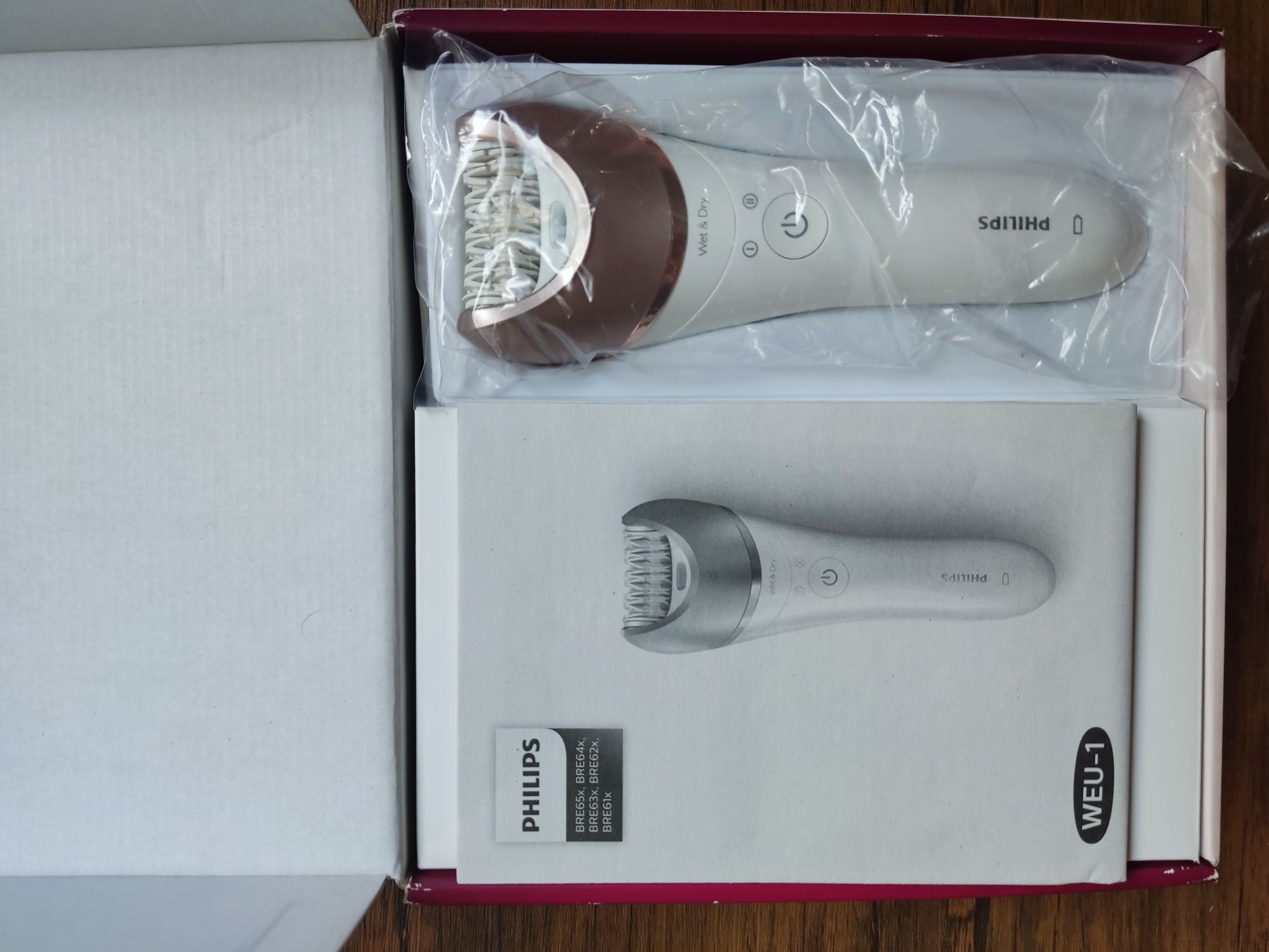 Епилатор Philips Satinelle Prestige BRE650 пълен комплект