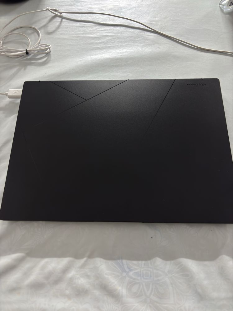 Asus zenbook 14 Oled