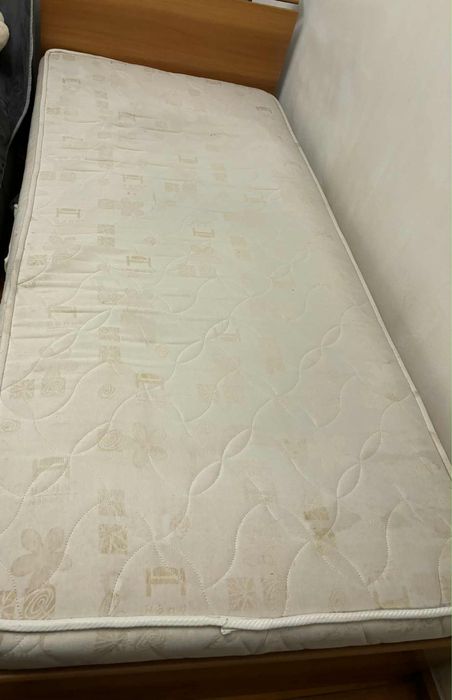 Дълго единично легло с матрак