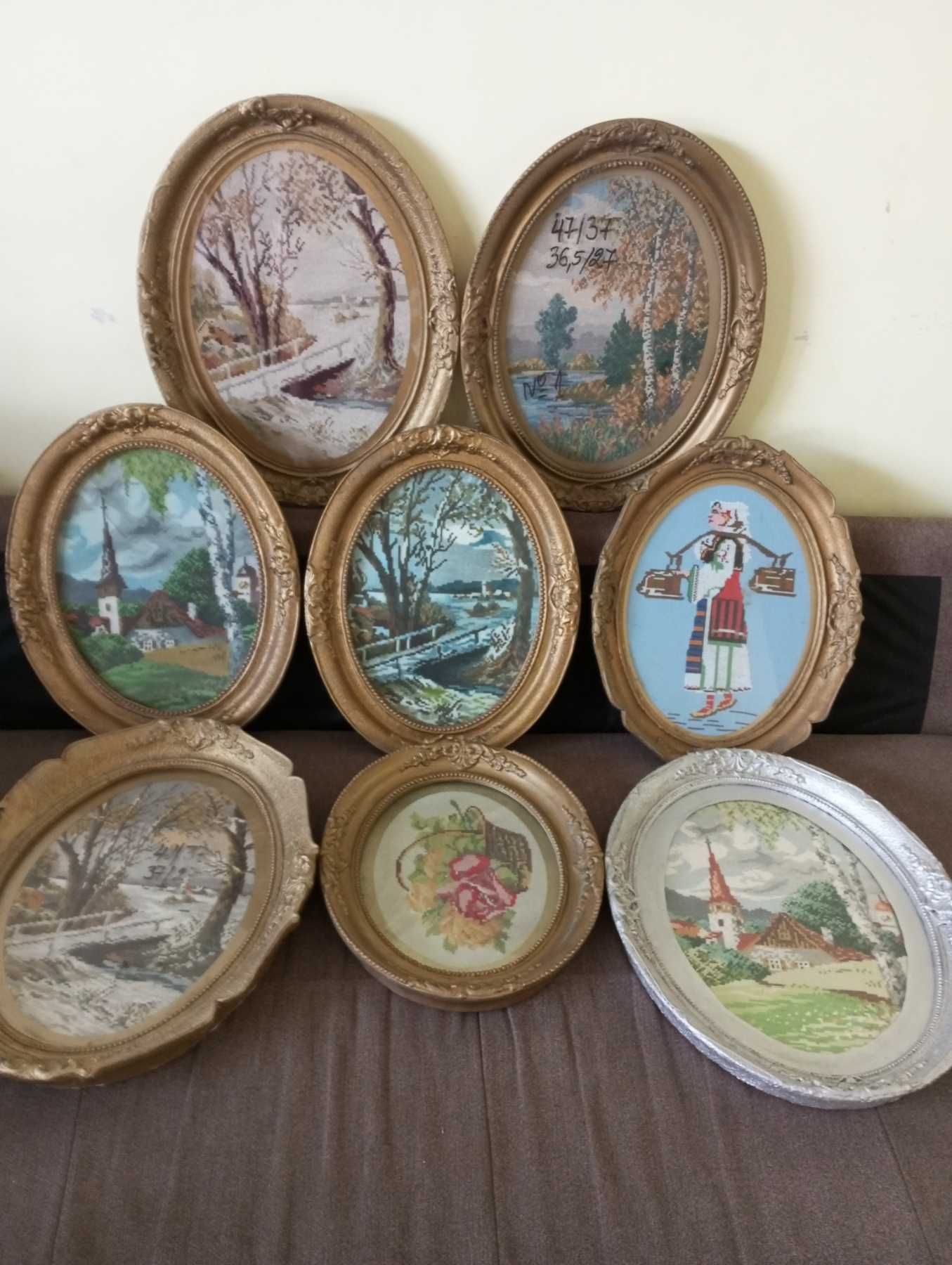 Продавам рамки за  гоблени
