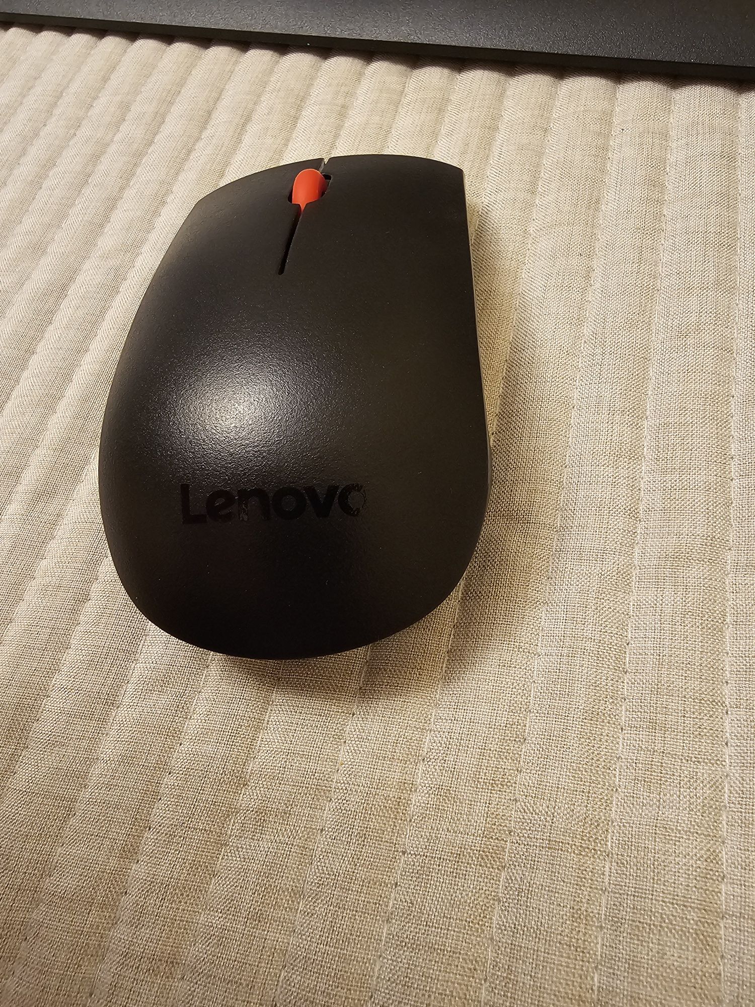 Клавиатура и мишка Lenovo Essential Wireless Keyboard and Mouse