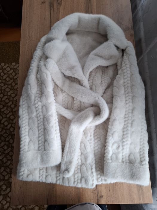 Эко шуба. Новая с этикетками. Не ношена.