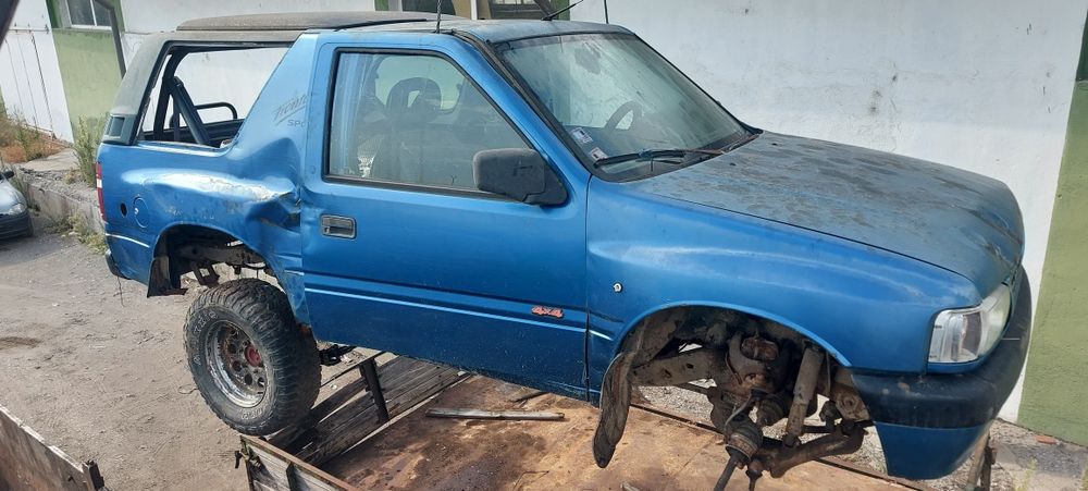 Opel frontera 2.0i    1994