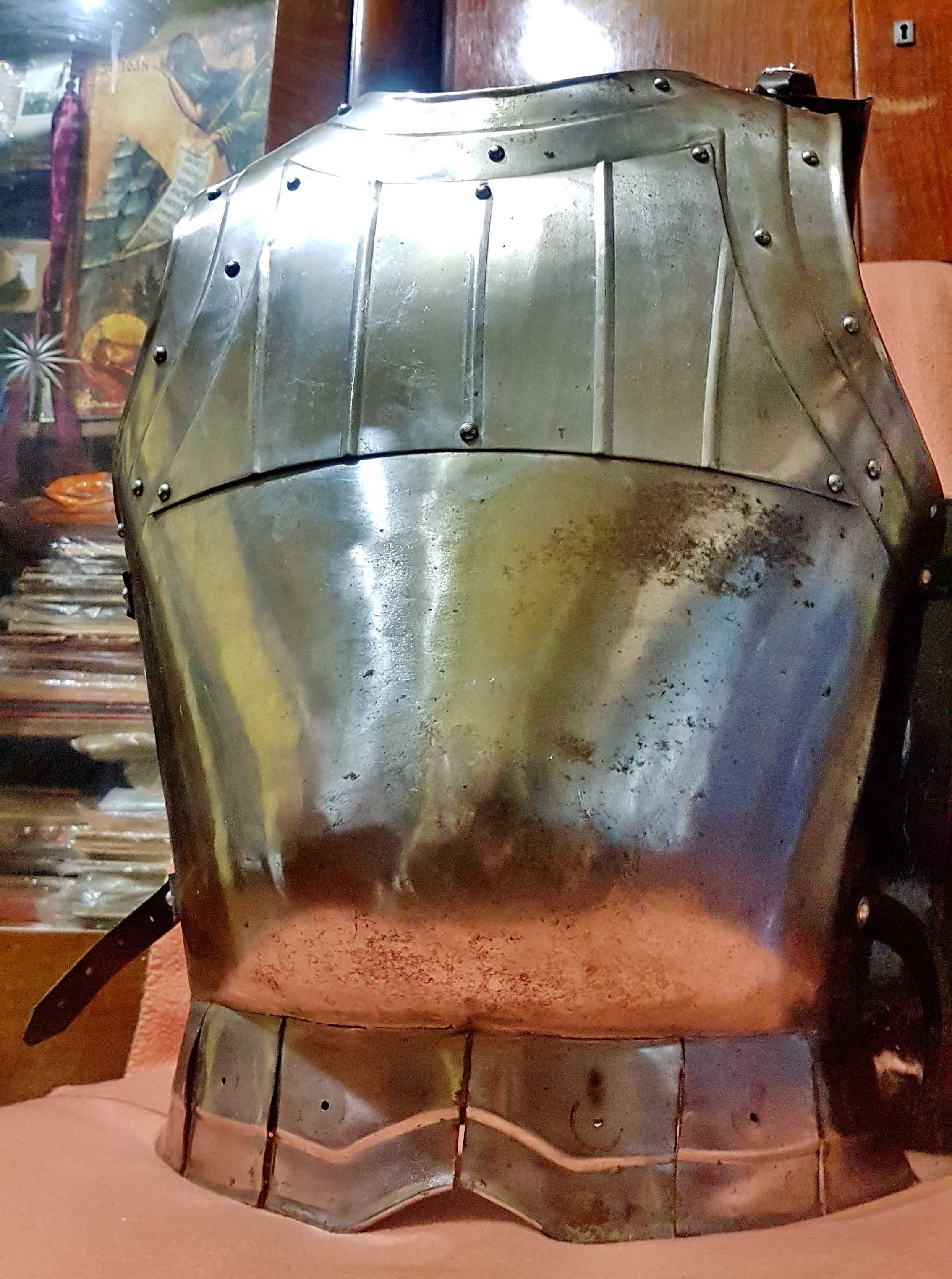 F317-Platosa Cavaler medieval otel cu chingi din piele.