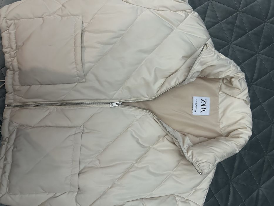 Geaca matlasata bej Zara oversized