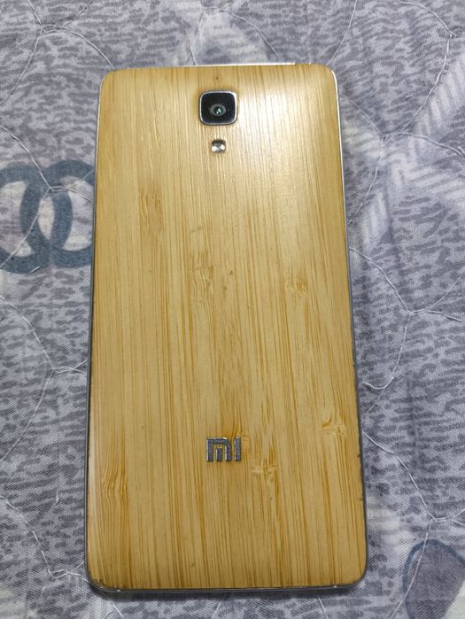 Продаётся телефон xiomi mi 4