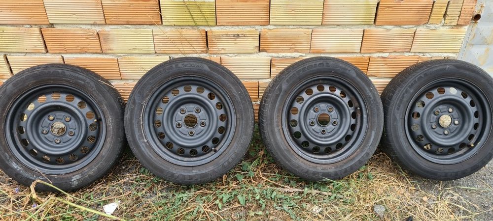 Джанти 15 5х114.3 с гуми 185 60 15