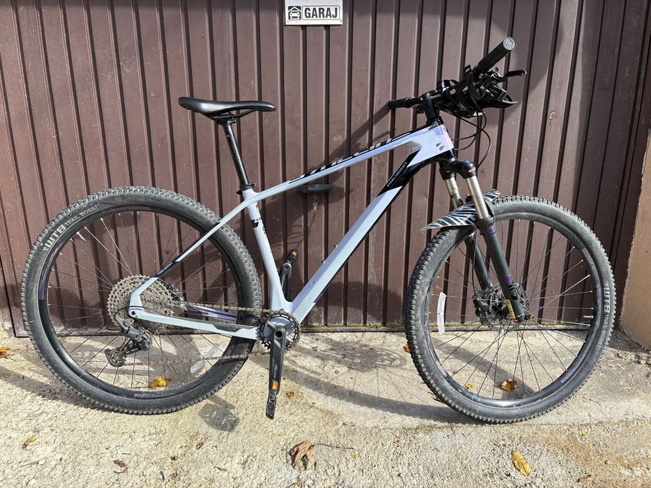 Bicicleta carbon MTB Polygon c2 de 29 echipata Shimano Deore