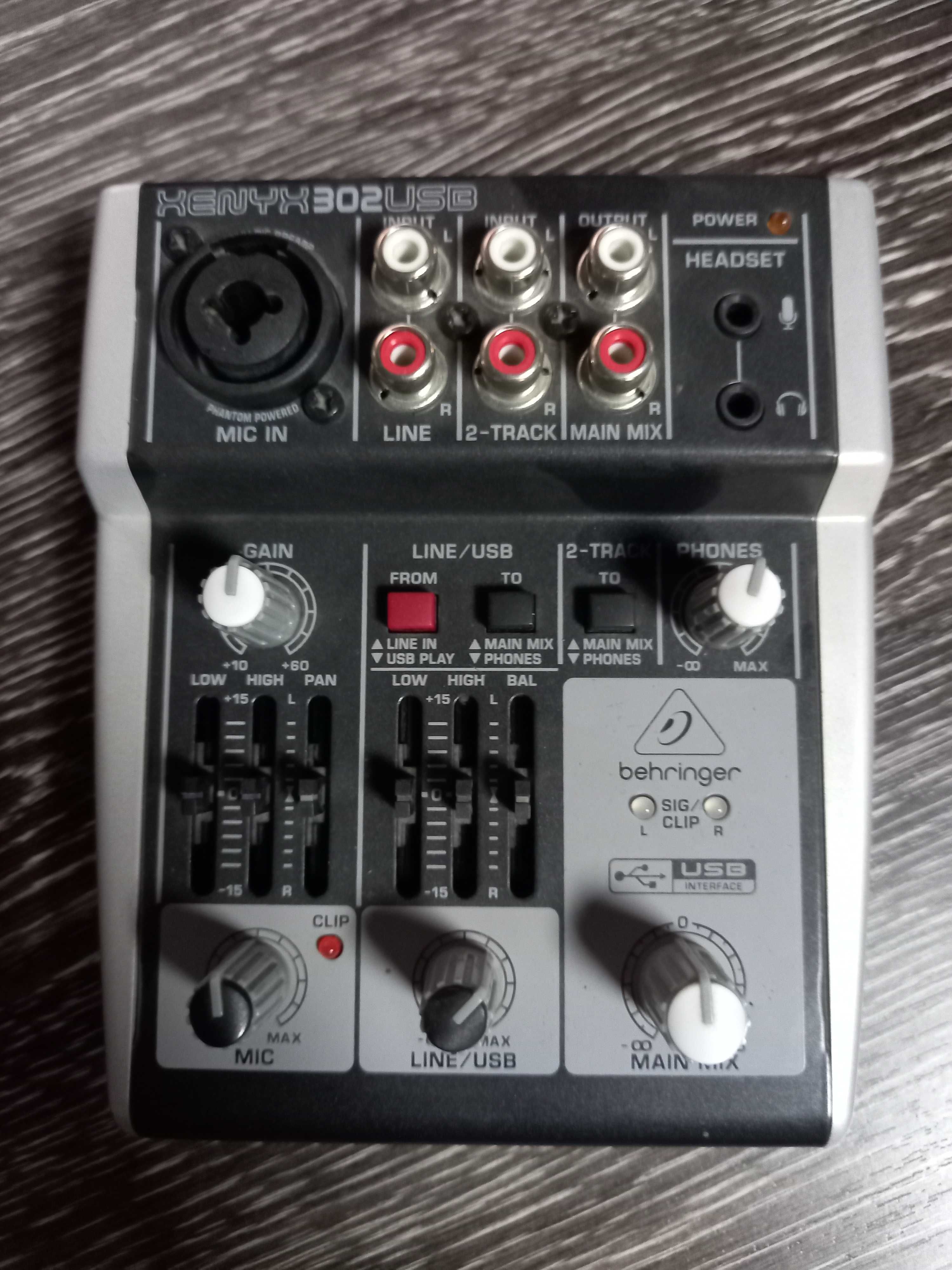 Звуковая карта, BEHRINGER XENYX 302USB срочно сотилади