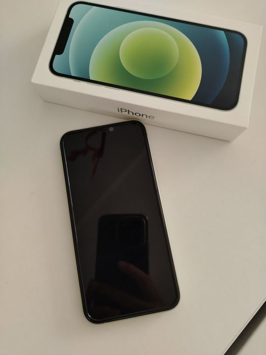 Продаётся iPhone 12