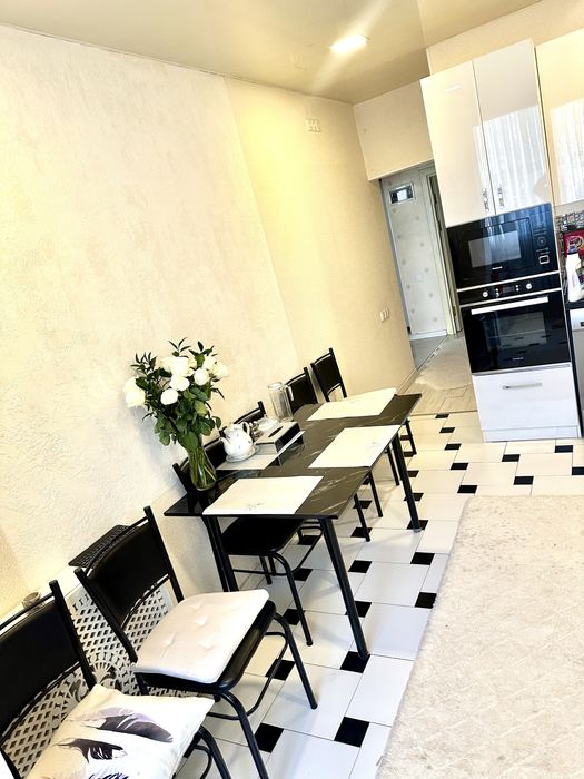 Стол для кухни или сада в отличном состоянии .