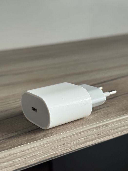 Incarcator Apple iPhone 20W Original
