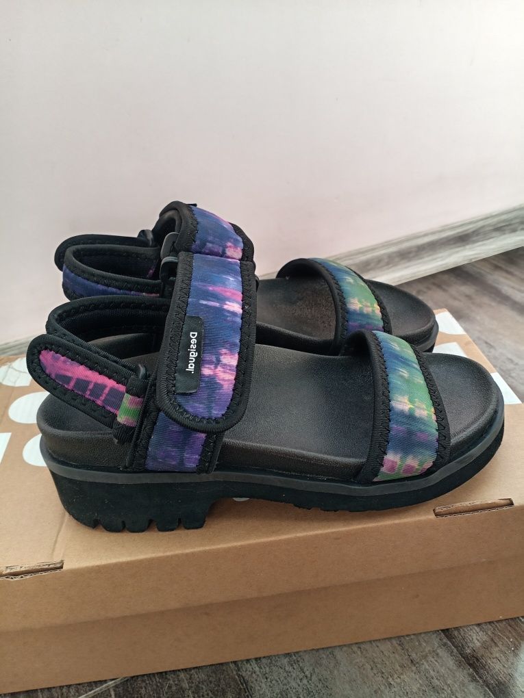 Детски сандали Desigual 36