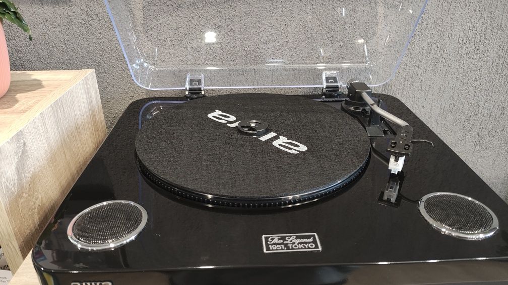 Грамофон Aiwa GBTUR-120BK
