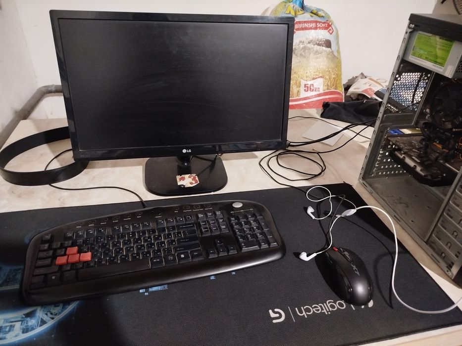 Kompyuter satlad  taza jagdayda

RAM: 8 GB

GPU: GT 730 (2 GB