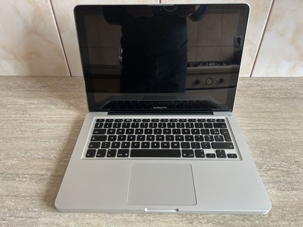 MacBook Pro 13 inch 2011, IntelCore i7 2.7 Ghz, HDD 1.0TB