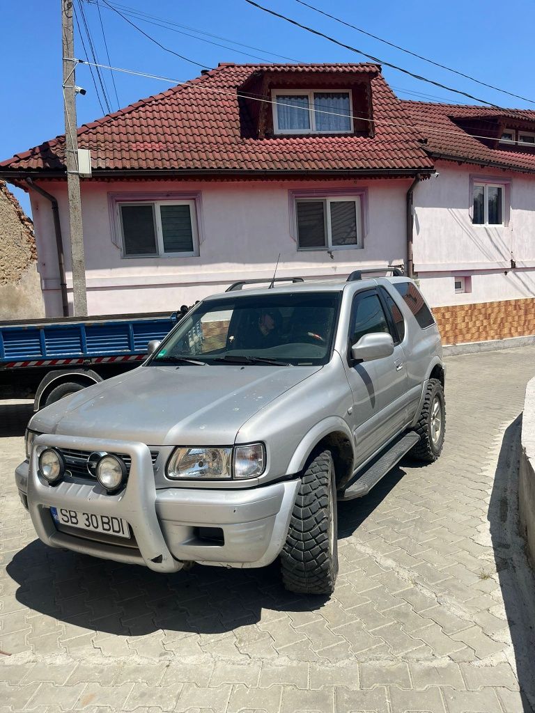 Vând opel frontera