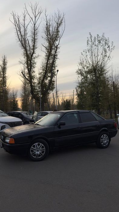 Продам Ауди 80 б3