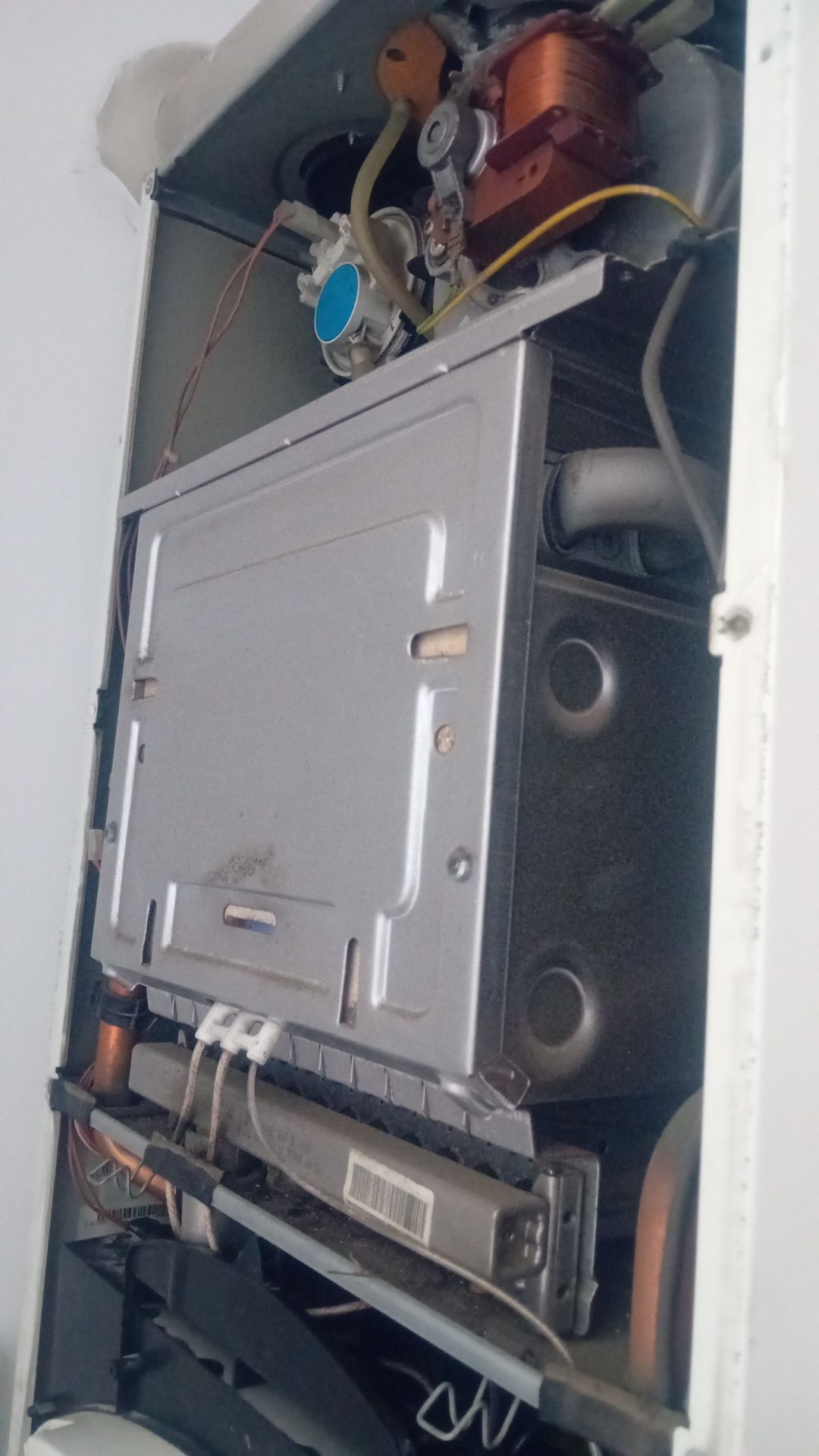 Instalator autorizat execut montaj centrale . reparatii de centrale