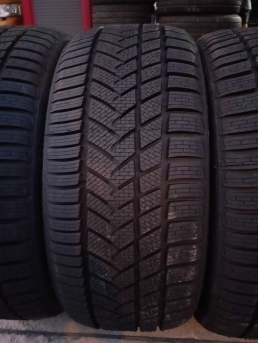 Anvelope Sunny 225/40/18 Noi De Iarna