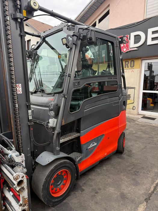 Motostivuitor Linde 4,5 tone electric 2019