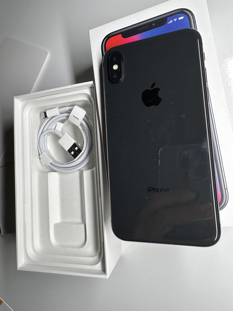 iPhone X, 64GB без следи от ползване