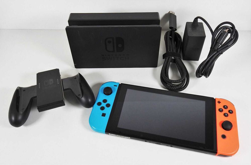 Consola Nintendo Switch modata , 50+ jocuri, card 256Gb, , full box