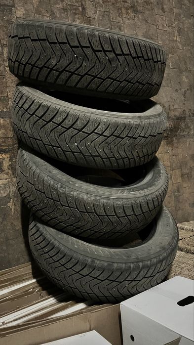 Резина ёкохама шипованная