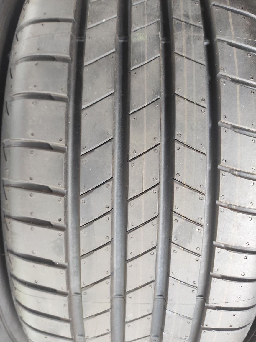 225/40/18 Bridgestone