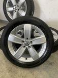 Jante 17 originale Vw Passat Tiguan cu anvelope de vara