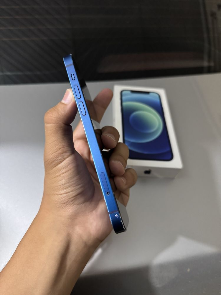 iPhone 12