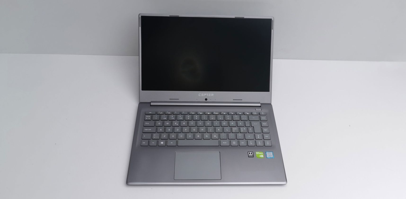 Laptop Cepter NT10-03 i5 8265U Quad core 8 GB RAM 256 GB SSD GeForce