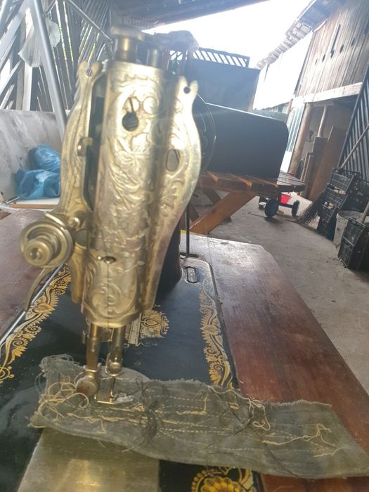 Vand masina de cusut Singer